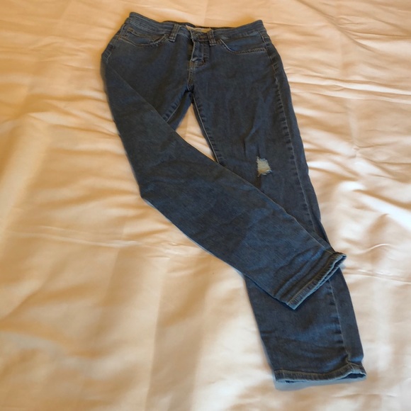 Women’s size 25 Vans distressed blue jeans - Picture 1 of 15